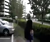 Nuda in pubblico